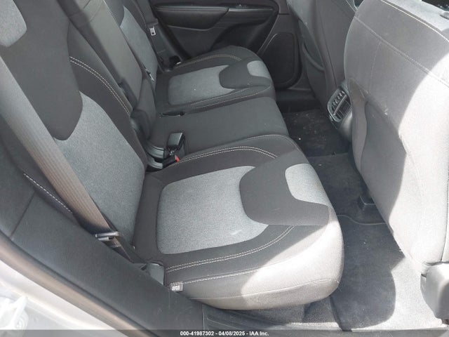 1C4PJLAB9GW160382 Jeep 2016
