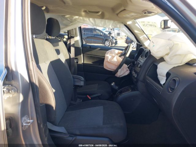 1C4NJRBB1GD719198 Jeep Patriot Sport