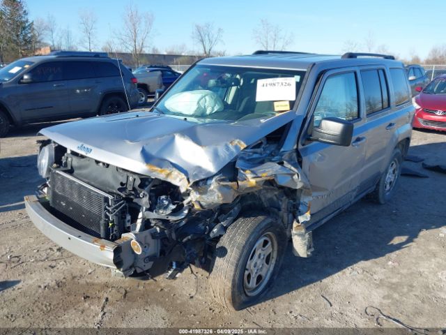 1C4NJRBB1GD719198 Jeep Patriot Sport