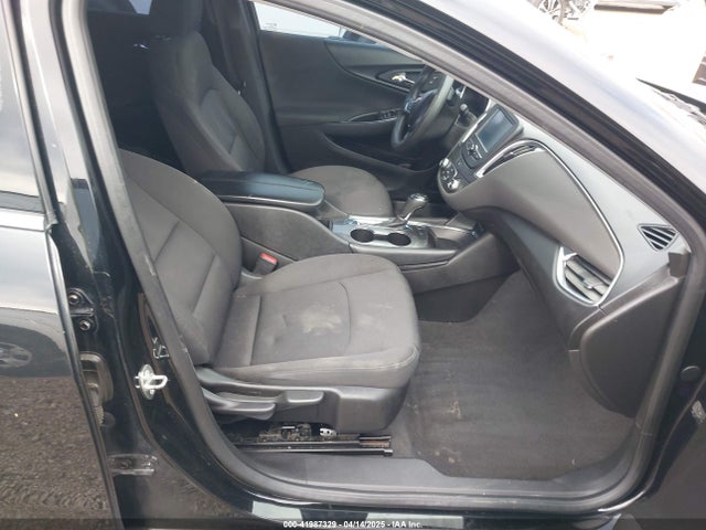 1G1ZD5ST0JF204997 Chevrolet MALIBU LT