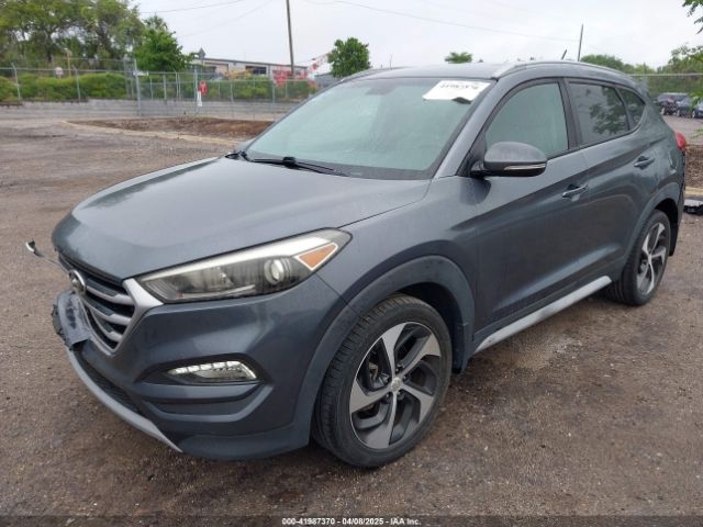 KM8J33A28HU399978 Hyundai Tucson Sport