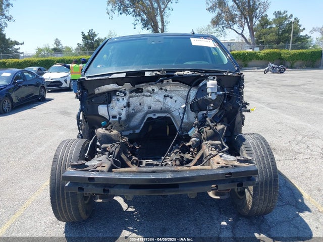 1GNSKJKCXFR298472 Chevrolet Suburban 1500 Lt