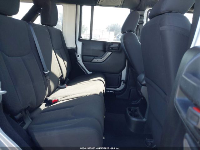1C4BJWDG5GL309813 Jeep Wrangler Unlimited Sport