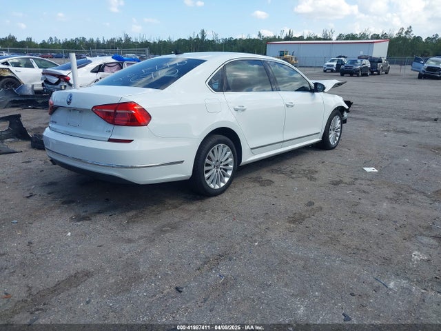 1VWBS7A35GC036910 Volkswagen Passat 1.8t Se