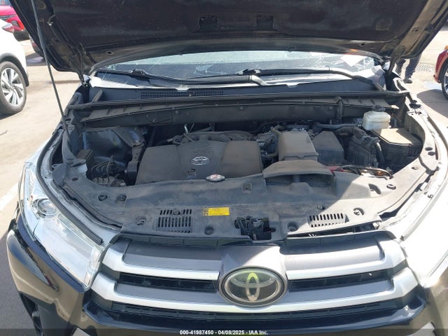5TDZZRFH0KS305514 Toyota Highlander Le