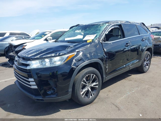 5TDZZRFH0KS305514 Toyota Highlander Le