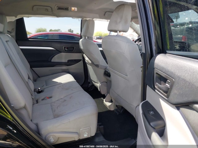 5TDZZRFH0KS305514 Toyota Highlander Le
