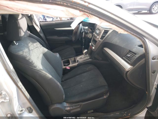 4S4BRBAC5E3252735 Subaru Outback 2.5i