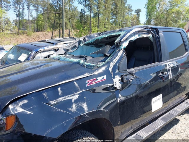 1GCPYFEDXKZ298836 Chevrolet Silverado 1500 Lt Trail Boss