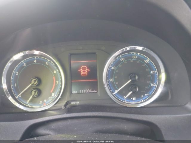 2T1BURHE9JC973337 Toyota COROLLA LE