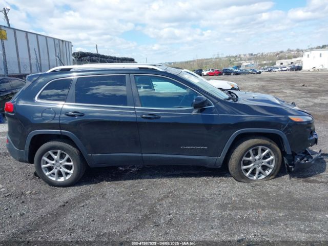 1C4PJMCS8EW257959 Jeep Cherokee Latitude