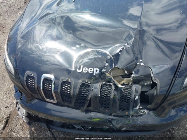 1C4PJMCS8EW257959 Jeep Cherokee Latitude