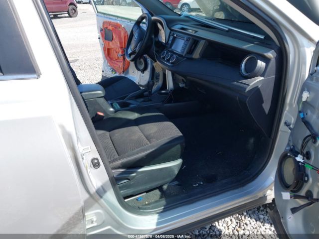 2T3BFREV0EW214117 Toyota RAV4 LE