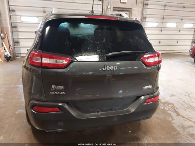1C4PJMCB6HW648564 Jeep Cherokee Latitude 4x4
