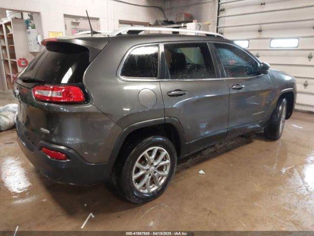 1C4PJMCB6HW648564 Jeep Cherokee Latitude 4x4