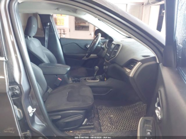 1C4PJMCB6HW648564 Jeep Cherokee Latitude 4x4
