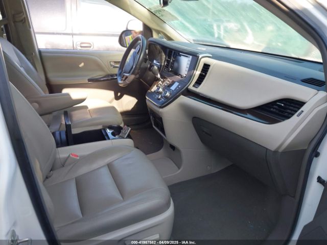 5TDYZ3DC3KS004798 Toyota Sienna Xle Premium 8 Passenger