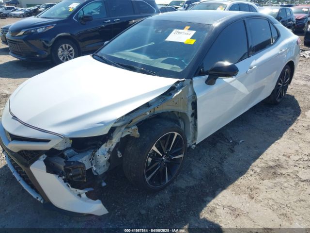 4T1B61HK2JU084041 Toyota CAMRY XSE