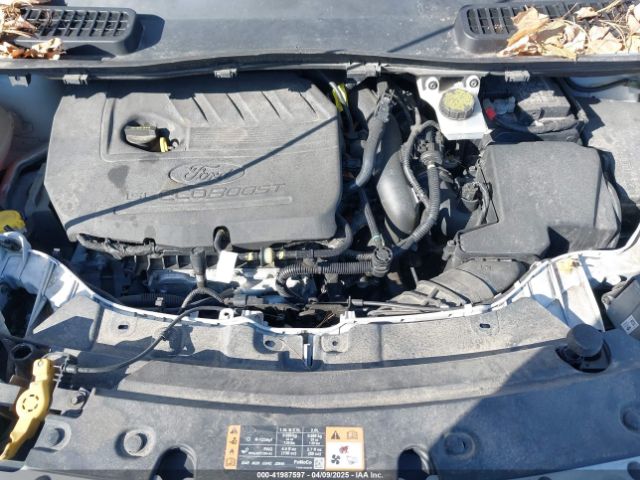 1FMCU9JD8HUC58242 Ford Escape Titanium
