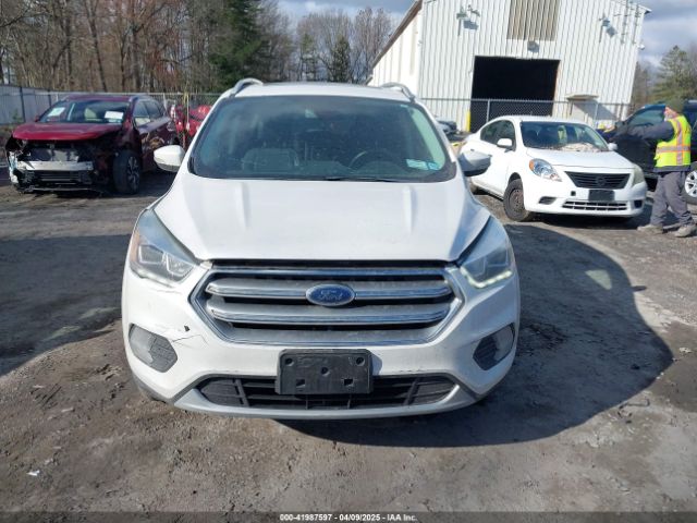 1FMCU9JD8HUC58242 Ford Escape Titanium