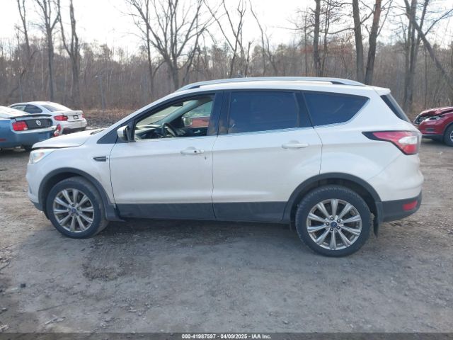 1FMCU9JD8HUC58242 Ford Escape Titanium