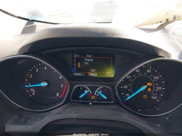 1FMCU9JD8HUC58242 Ford Escape Titanium
