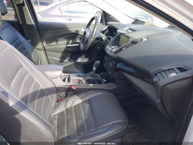 1FMCU9JD8HUC58242 Ford Escape Titanium