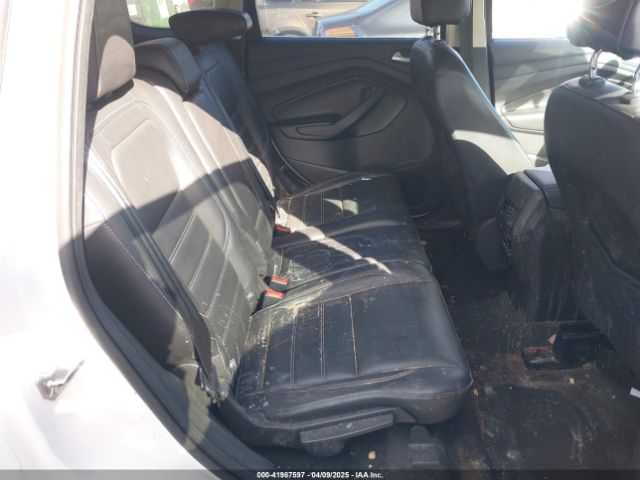 1FMCU9JD8HUC58242 Ford Escape Titanium