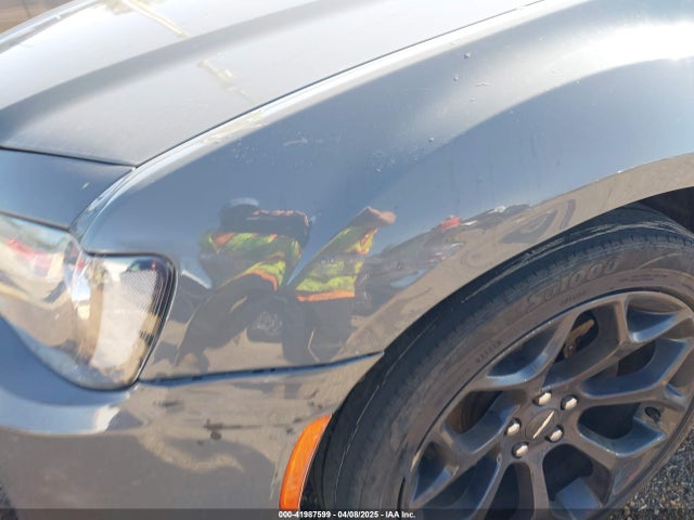 2C3CCAAG5KH580998 Chrysler 300 Touring
