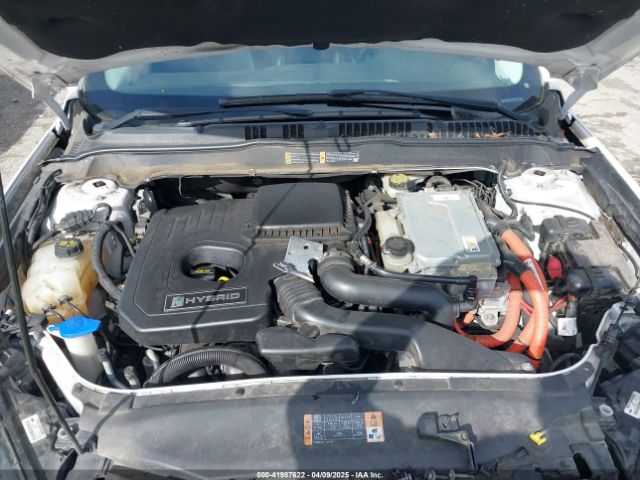 3FA6P0RU3ER178235 Ford Fusion Hybrid Titanium