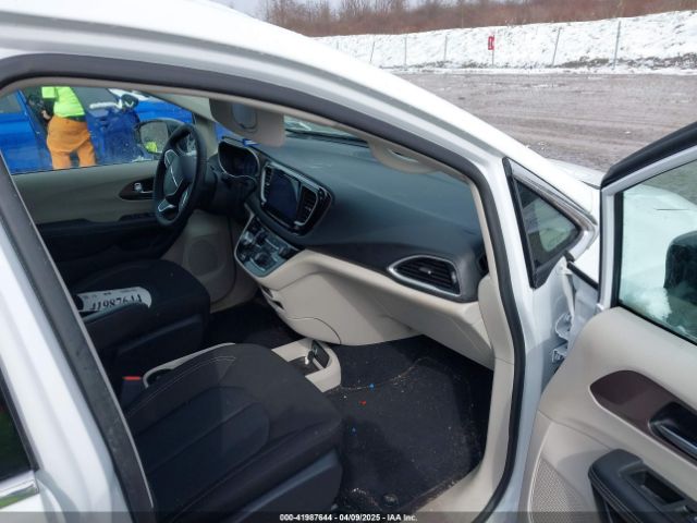 2024 CHRYSLER VOYAGER 2C4RC1CG9RR182104 Photo 4