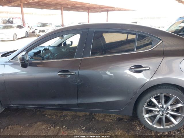 3MZBN1V38JM209128 Mazda Mazda3 Touring