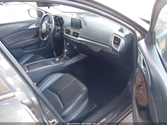 3MZBN1V38JM209128 Mazda Mazda3 Touring