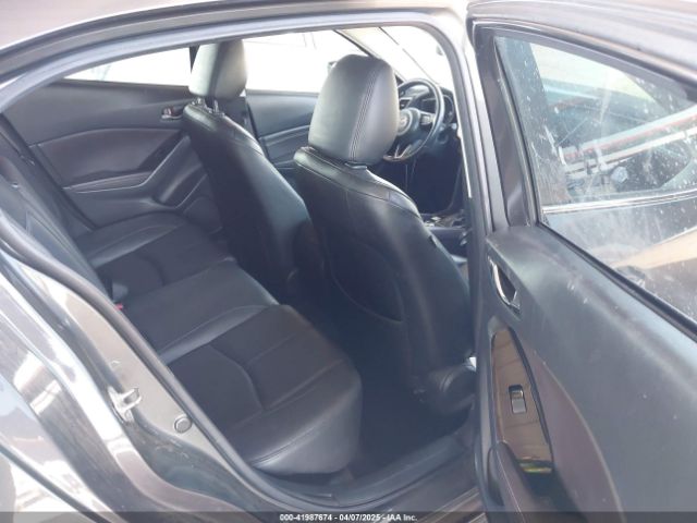 3MZBN1V38JM209128 Mazda Mazda3 Touring