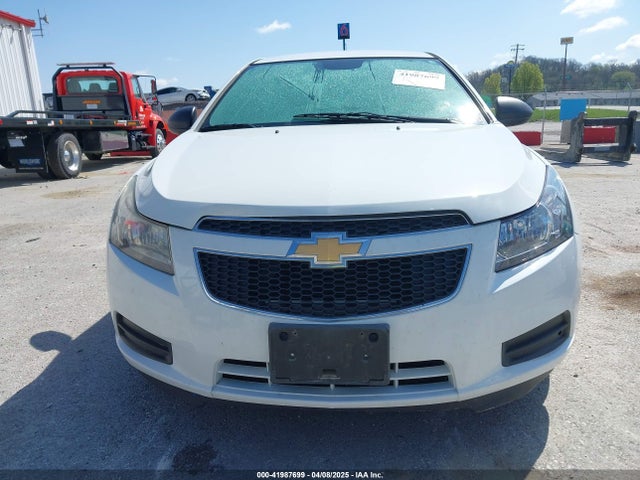 1G1PA5SH1E7374054 Chevrolet Cruze Ls Auto