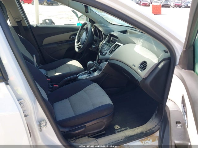 1G1PA5SH1E7374054 Chevrolet Cruze Ls Auto