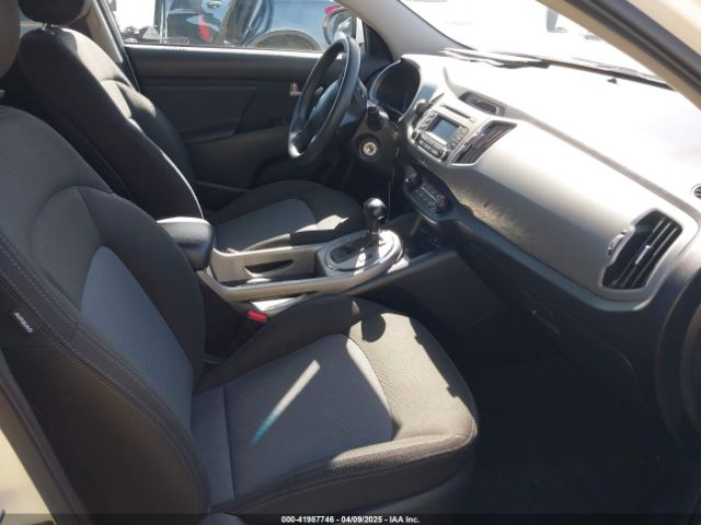 KNDPBCAC8G7803255 KIA Sportage Lx