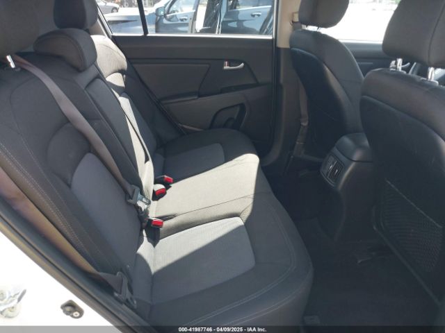 KNDPBCAC8G7803255 KIA Sportage Lx