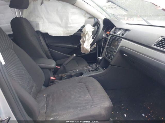 1VWAT7A30HC079030 Volkswagen Passat 1.8t S