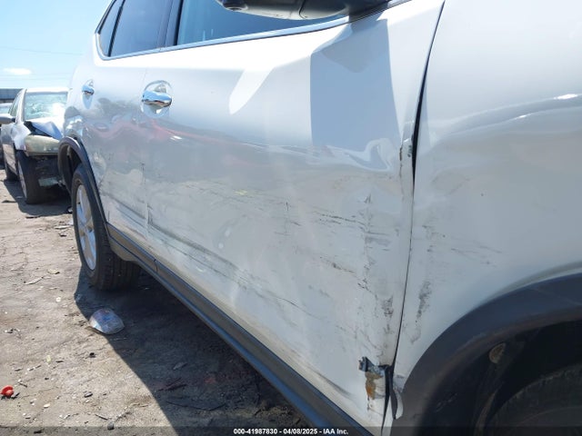JN8AT2MTXGW027004 Nissan ROGUE SV