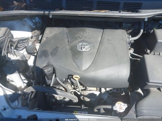 5TDYZ3DC7KS006280 Toyota Sienna Xle 8 Passenger