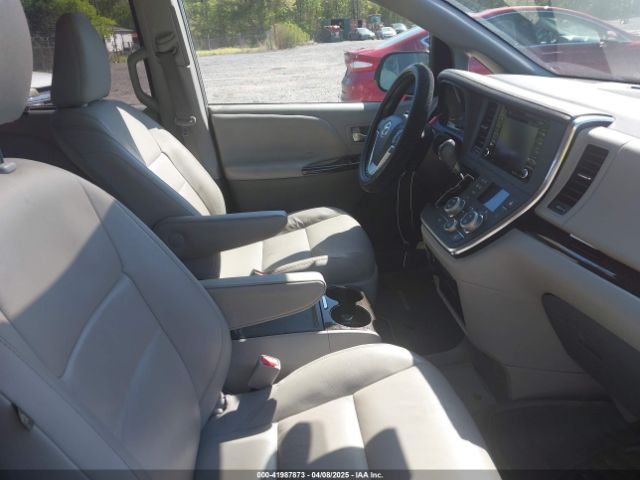 5TDYZ3DC7KS006280 Toyota Sienna Xle 8 Passenger