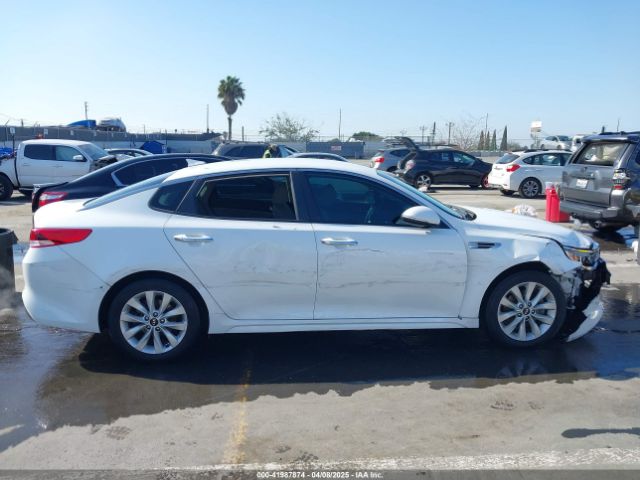 5XXGT4L30JG258392 KIA Optima Lx