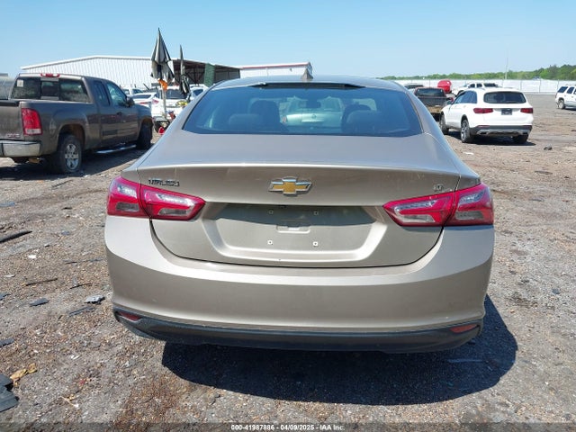 1G1ZD5ST3NF172519 Chevrolet Malibu Fwd Lt