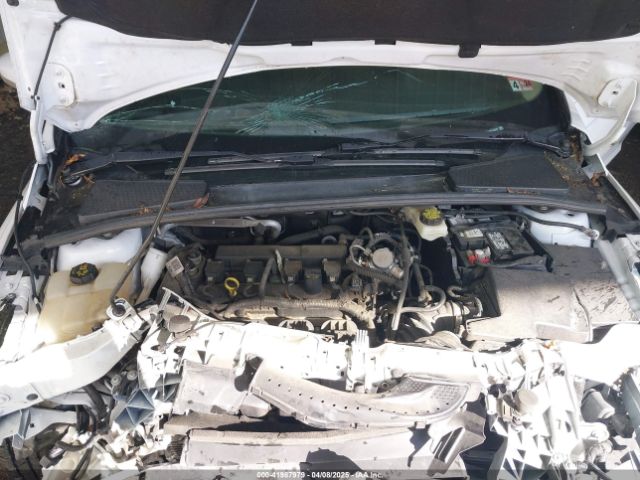 1FADP3K22HL207616 Ford FOCUS SE