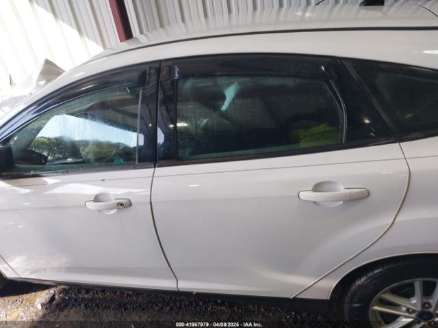 1FADP3K22HL207616 Ford FOCUS SE