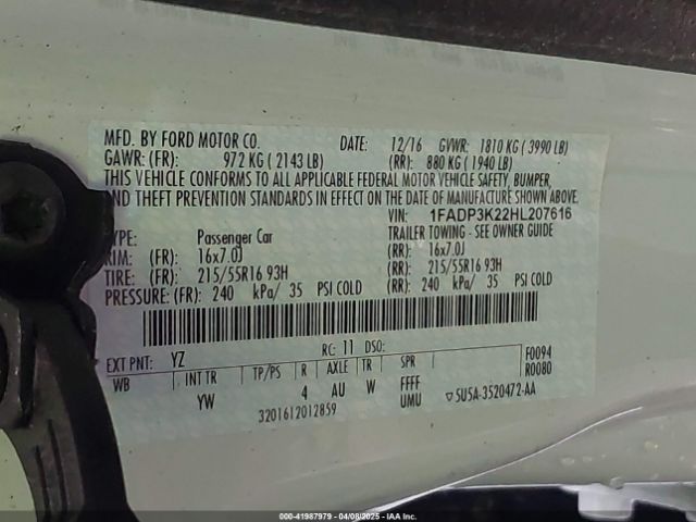 1FADP3K22HL207616 Ford FOCUS SE