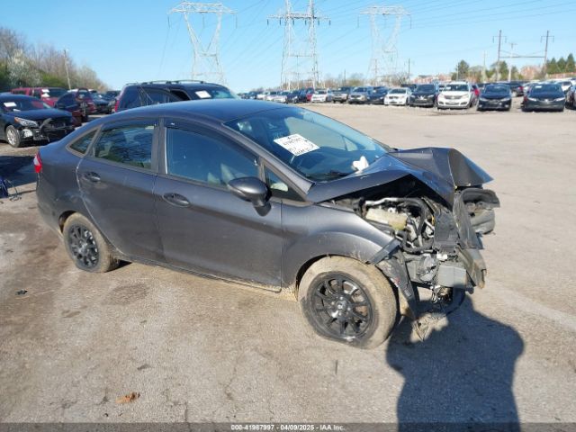 3FADP4BJ1FM128656 Ford FIESTA SE