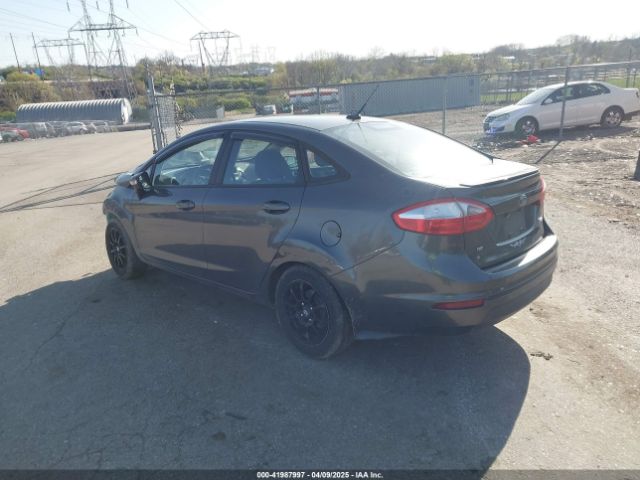 3FADP4BJ1FM128656 Ford FIESTA SE