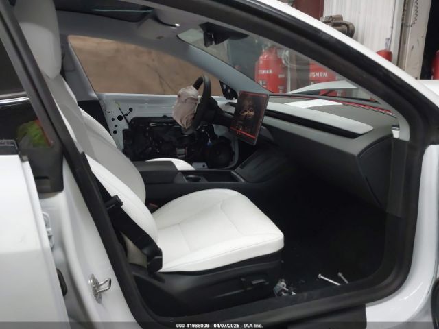5YJ3E1EA9RF836300 Tesla MODEL 3